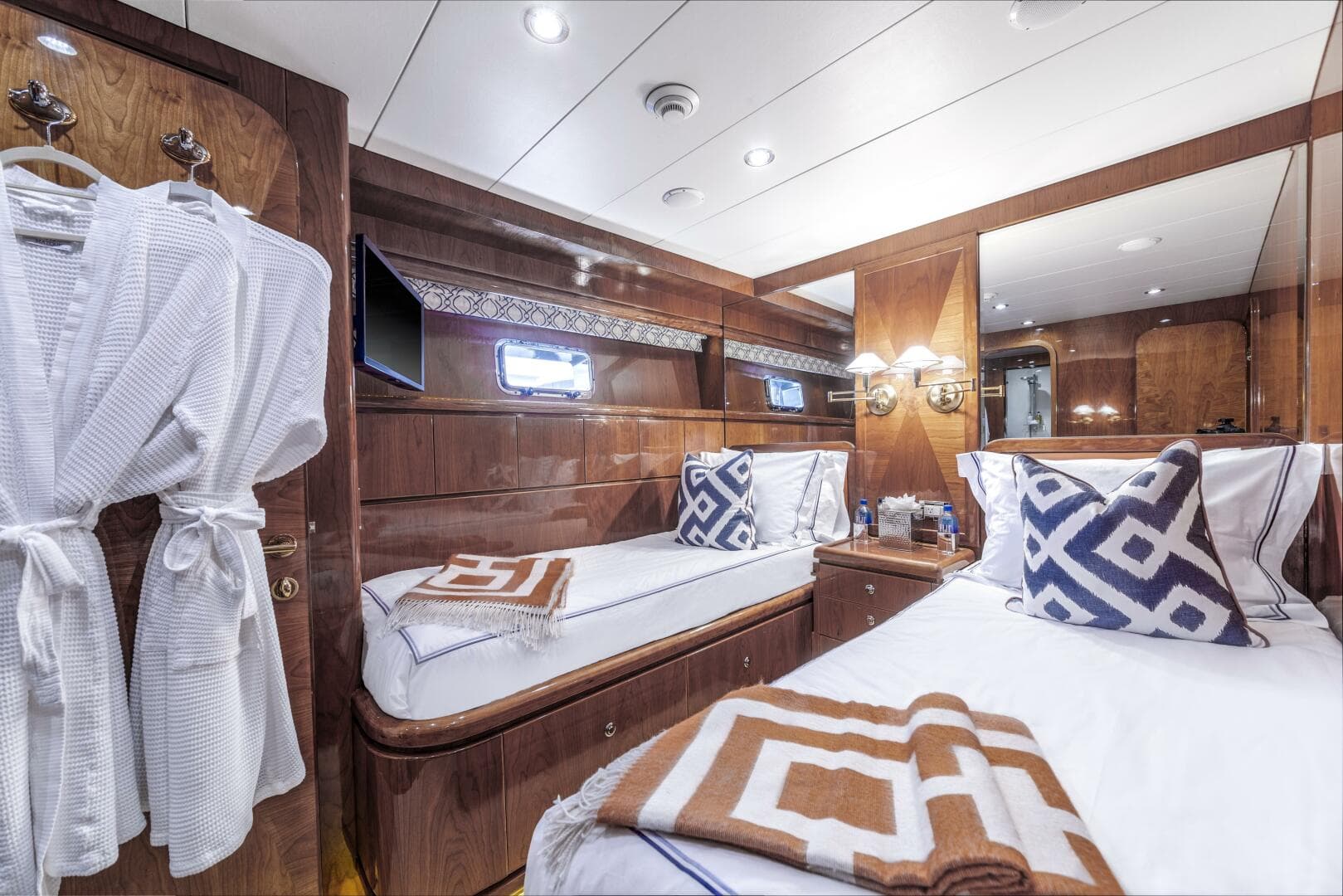 2005 Hargrave — photo 21