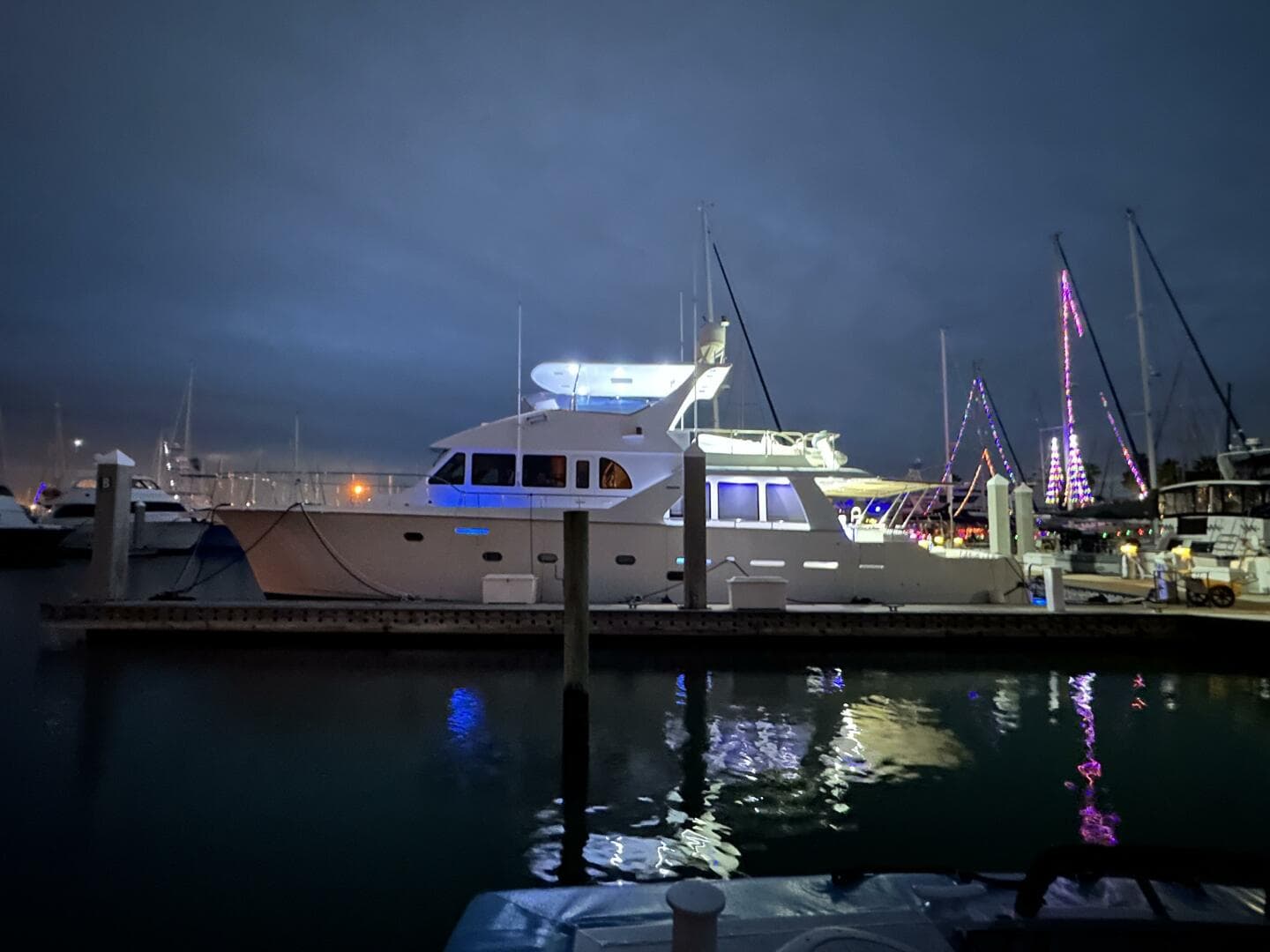 2004 Cheoy Lee — photo 22