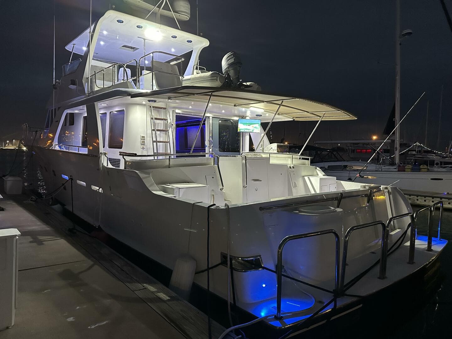 2004 Cheoy Lee — photo 20