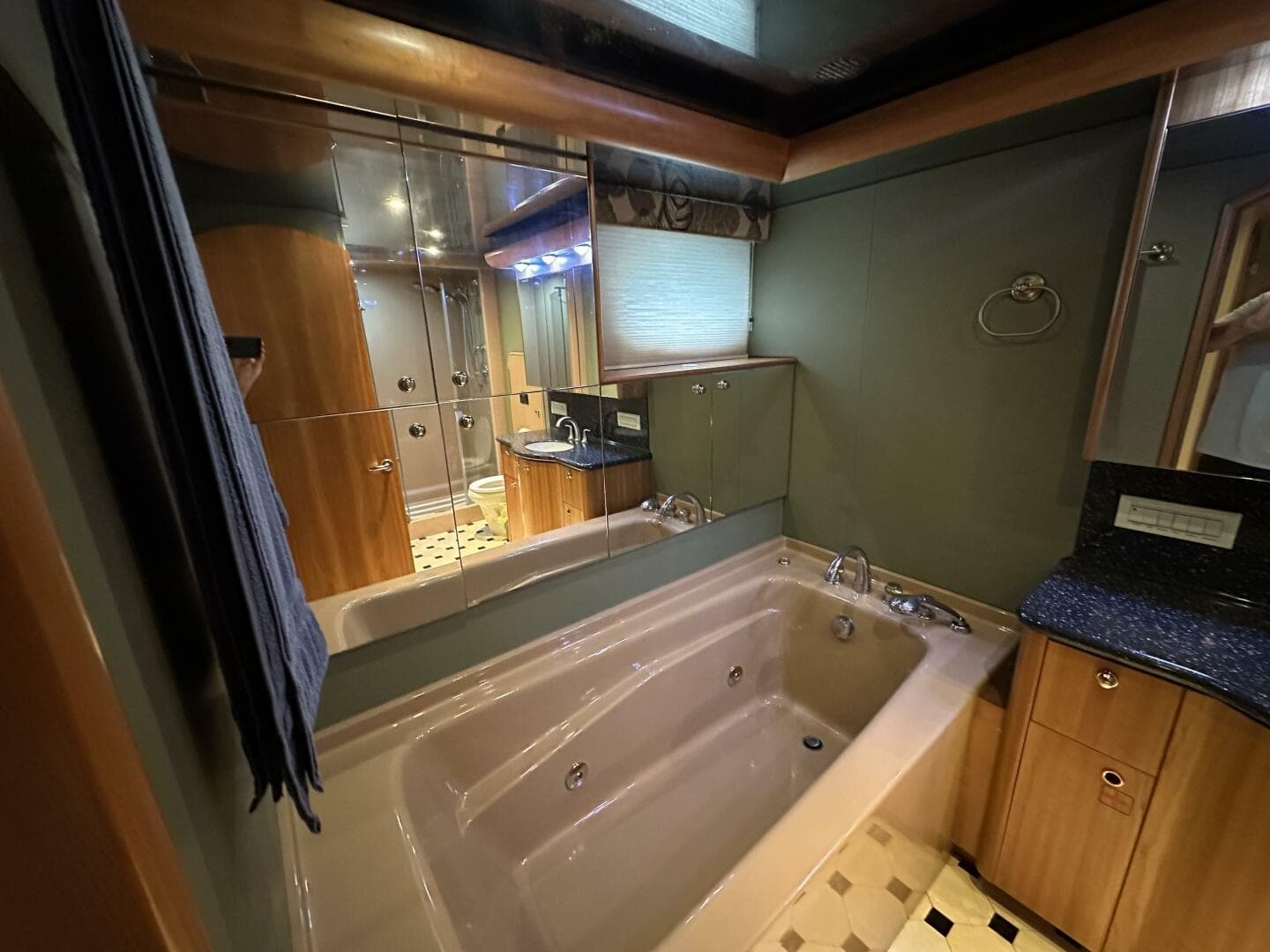 2004 Cheoy Lee — photo 69