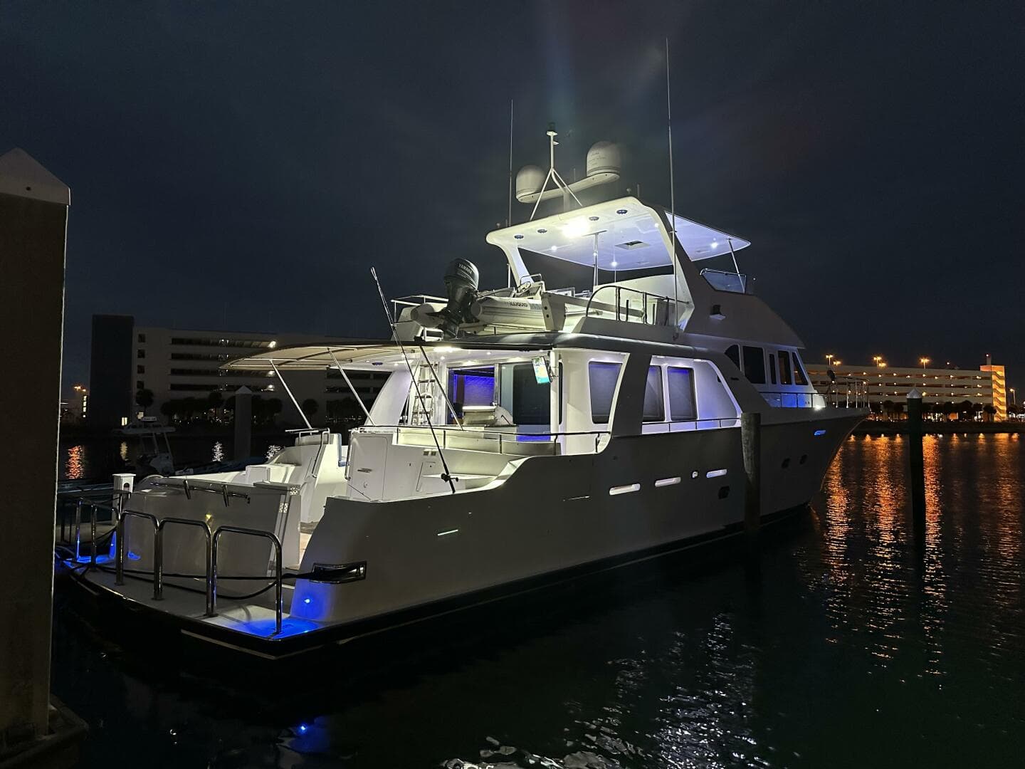 2004 Cheoy Lee — photo 19