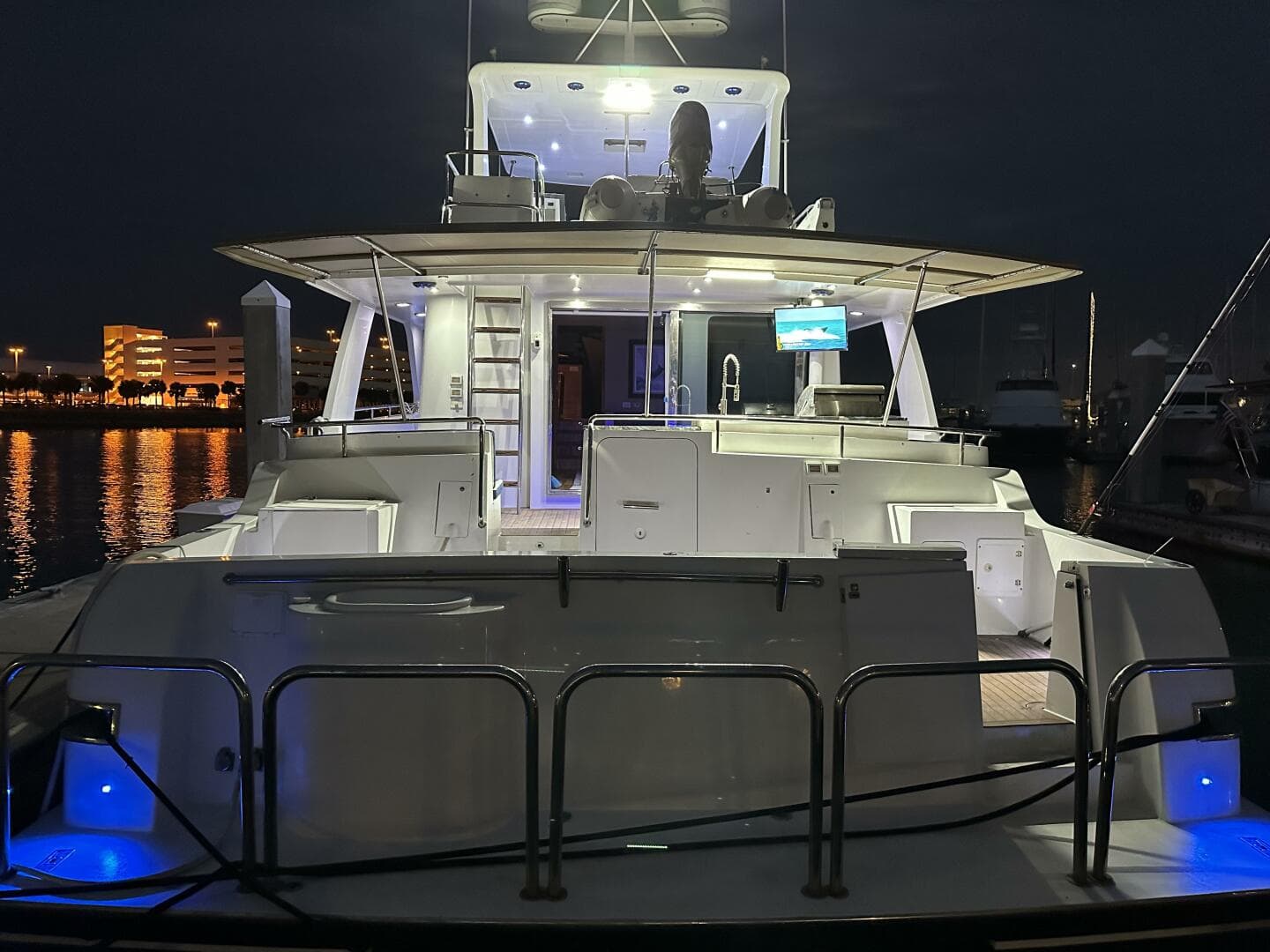 2004 Cheoy Lee — photo 18