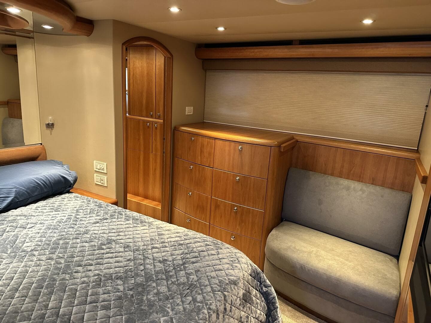 2004 Cheoy Lee — photo 58