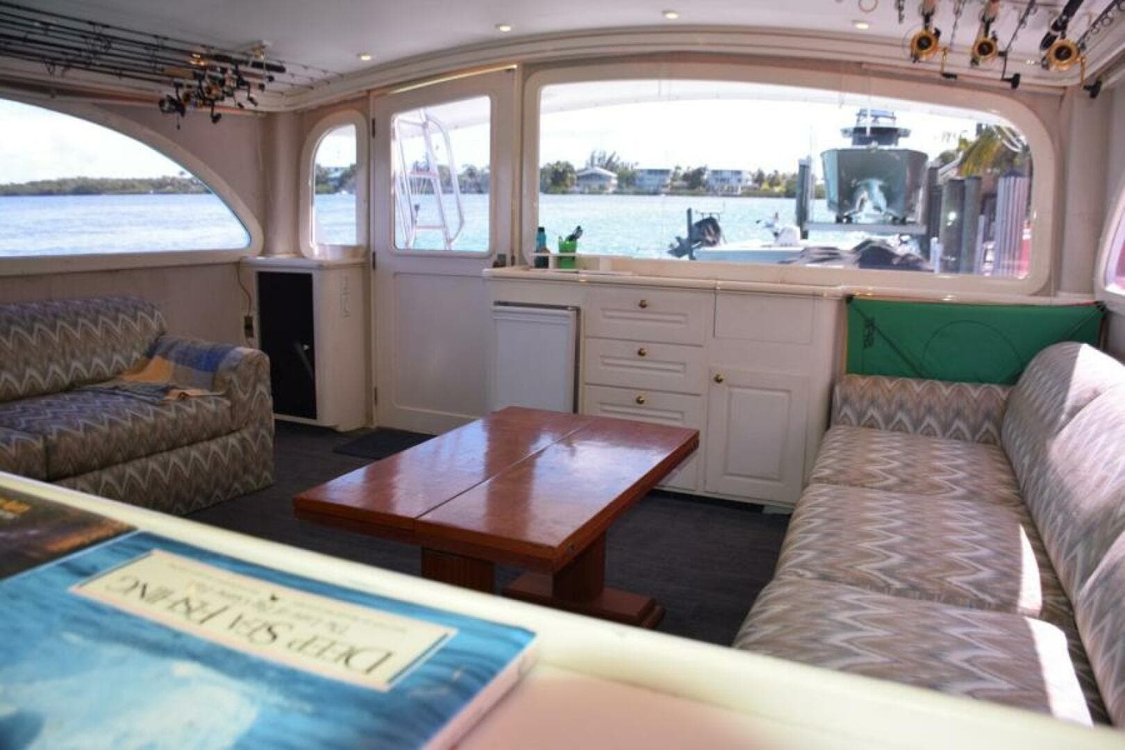 1990 Sunny Briggs Flybridge Sportfish — photo 10