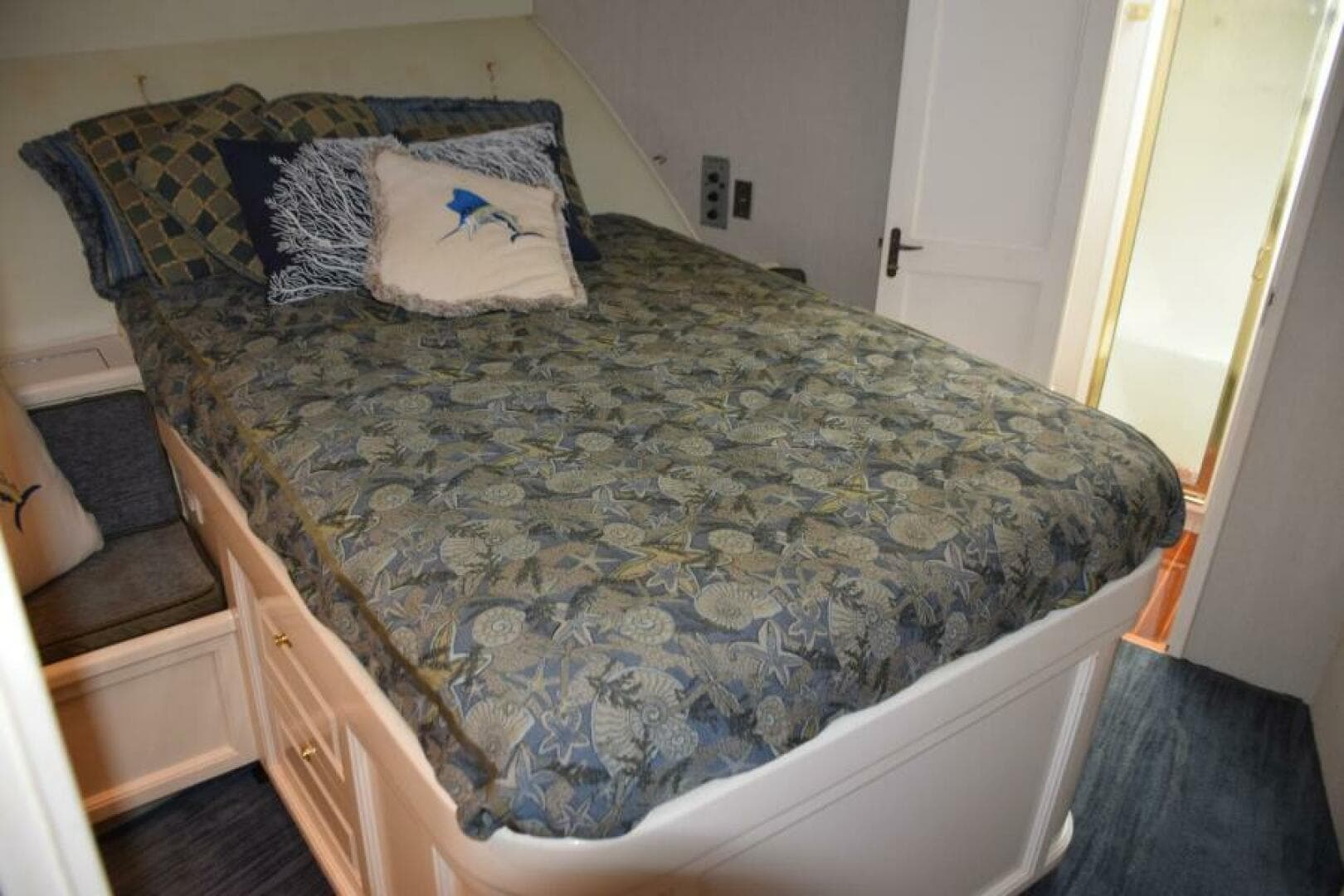 1990 Sunny Briggs Flybridge Sportfish — photo 15