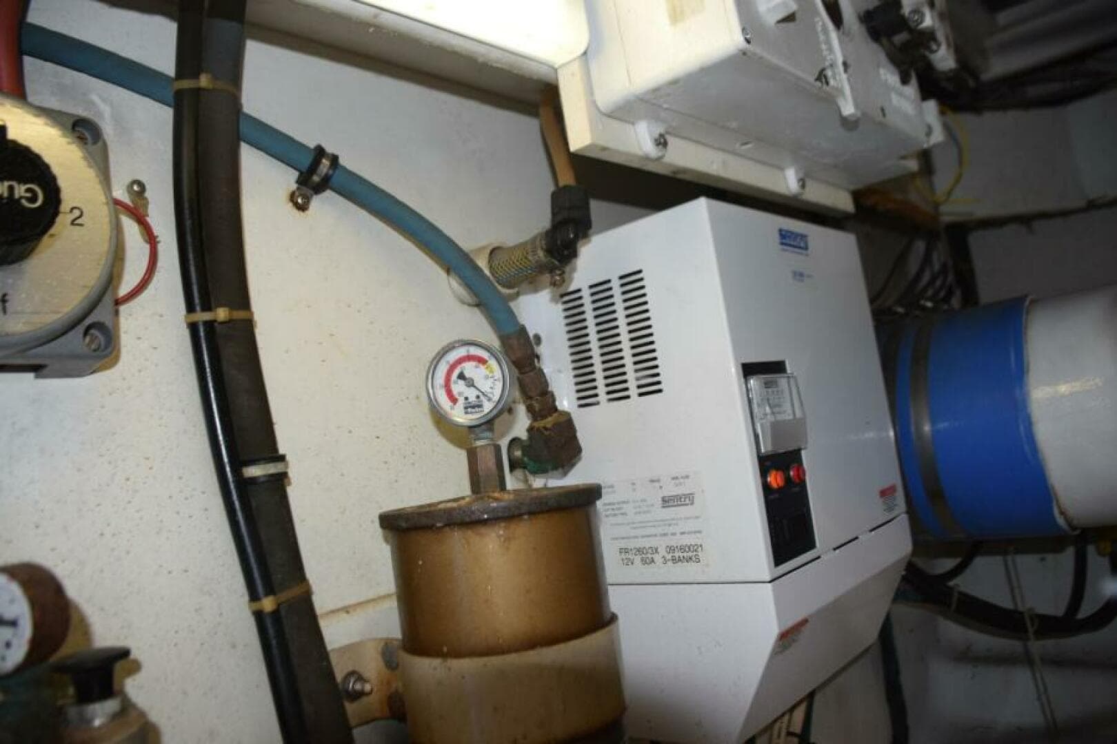 1990 Sunny Briggs Flybridge Sportfish — photo 47