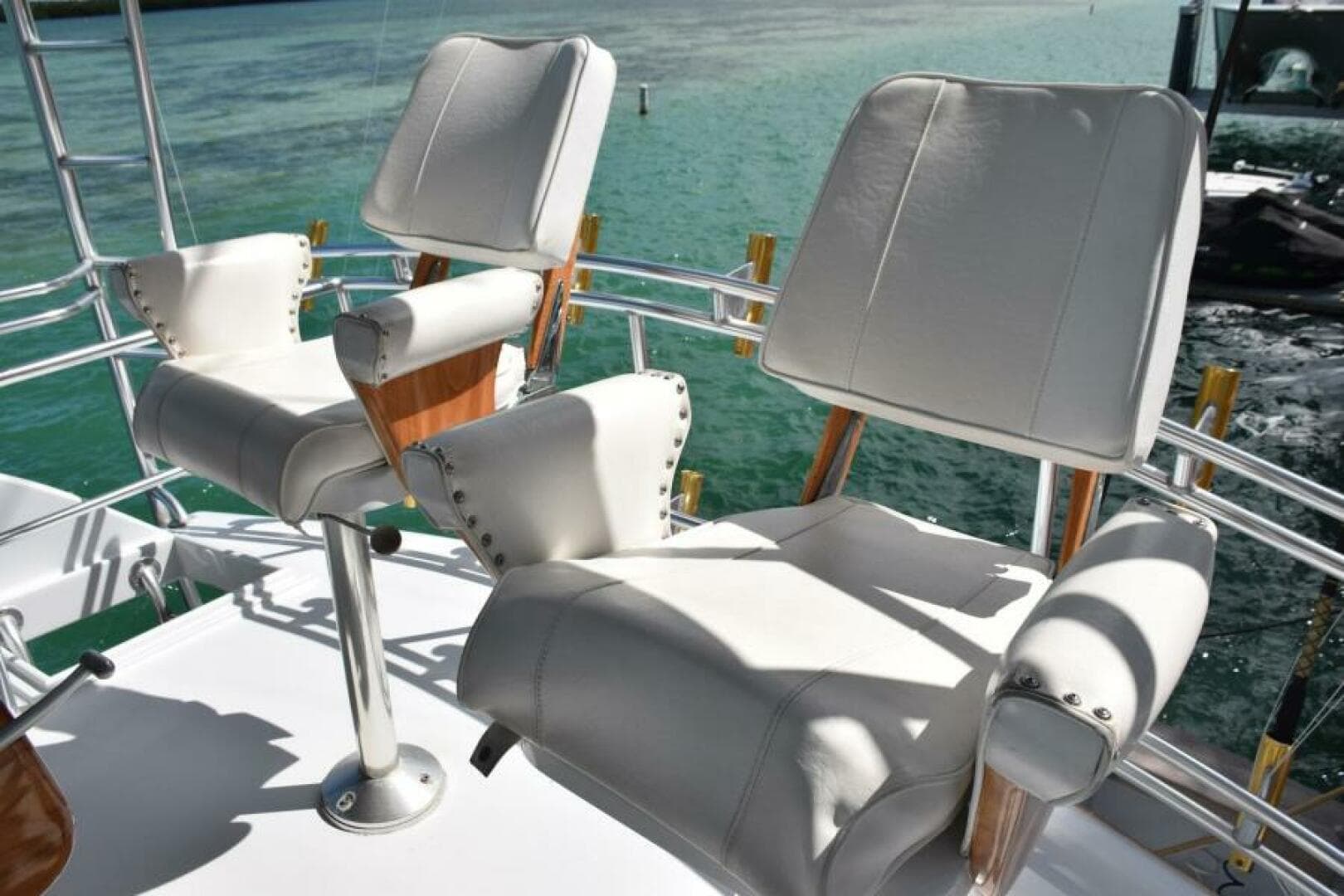 1990 Sunny Briggs Flybridge Sportfish — photo 37