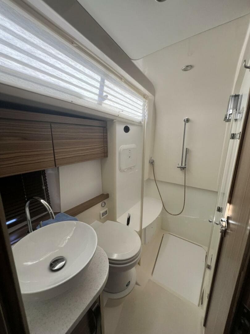 2019 Greenline 40 Hybrid — photo 17