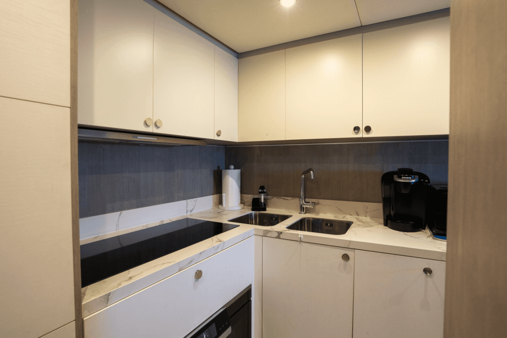 2022 Azimut S10 — photo 60