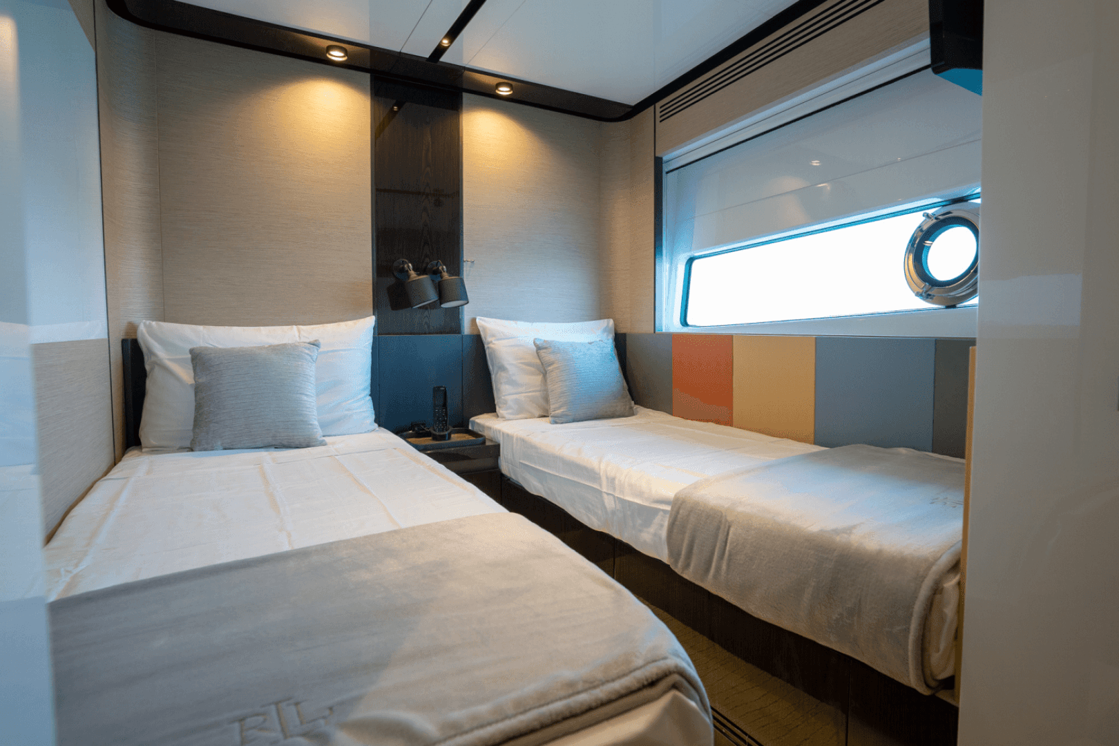 2022 Azimut S10 — photo 23