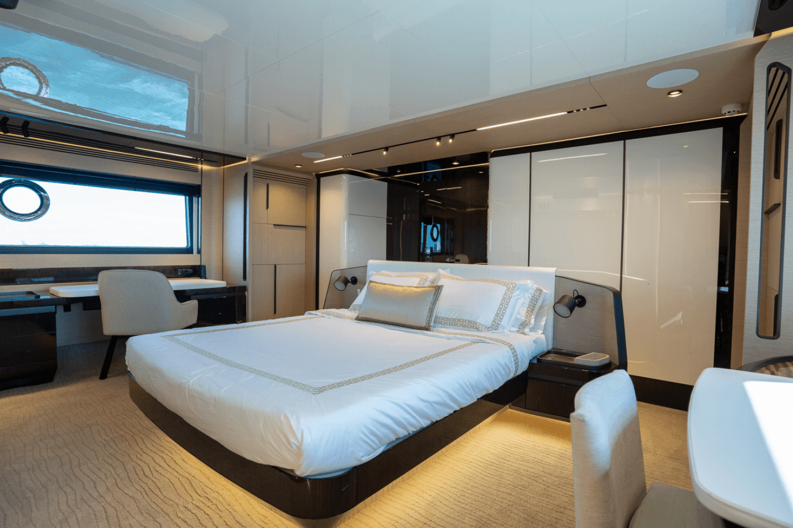 2022 Azimut S10 — photo 19