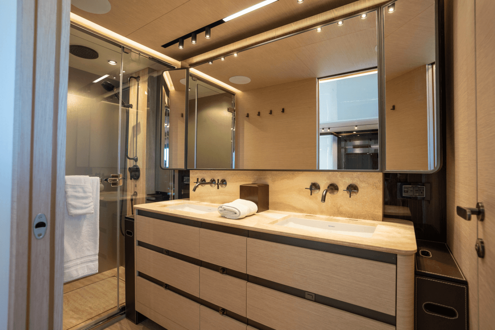 2022 Azimut S10 — photo 18