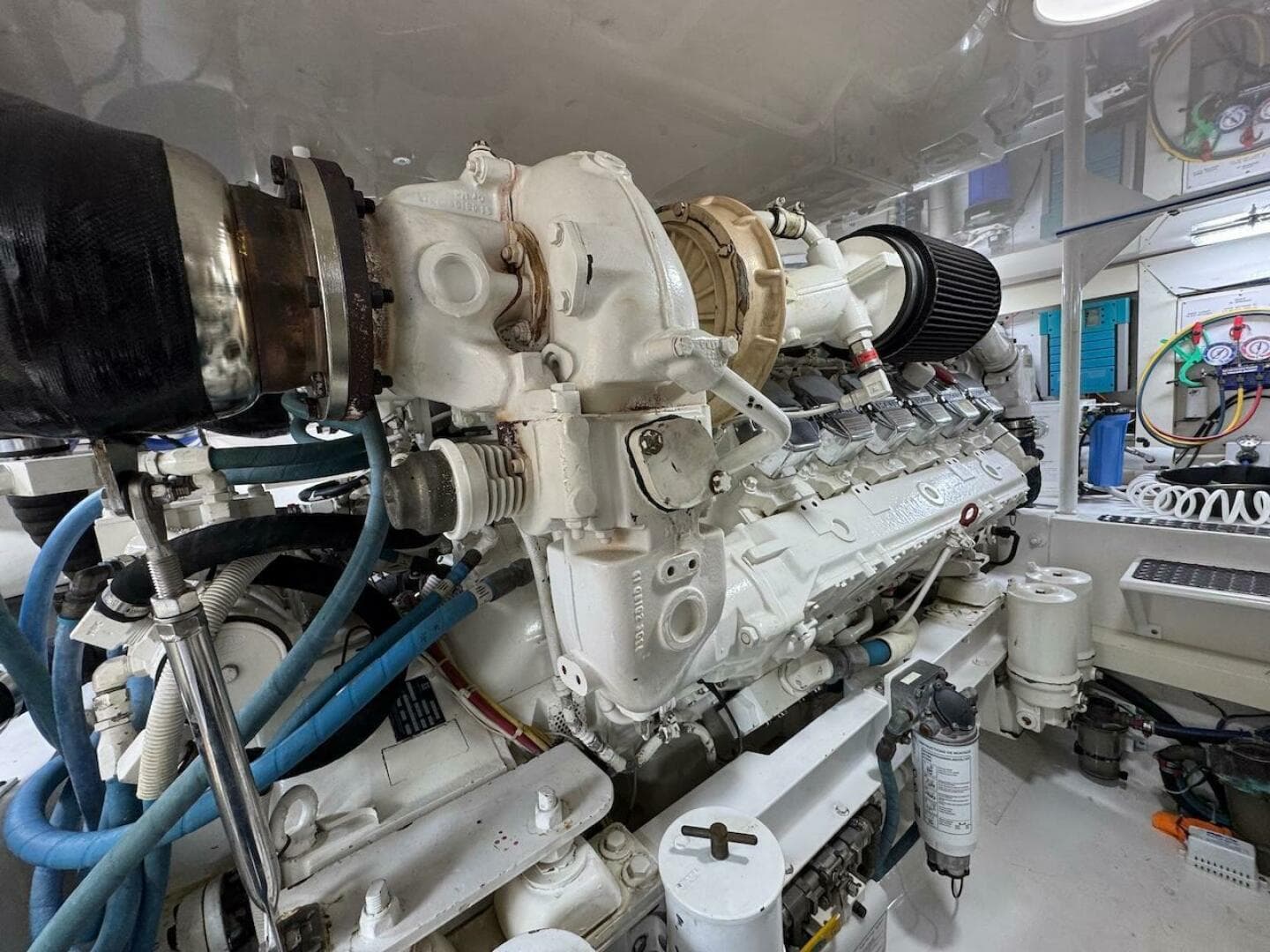 2007 Viking 52 Convertible — photo 43