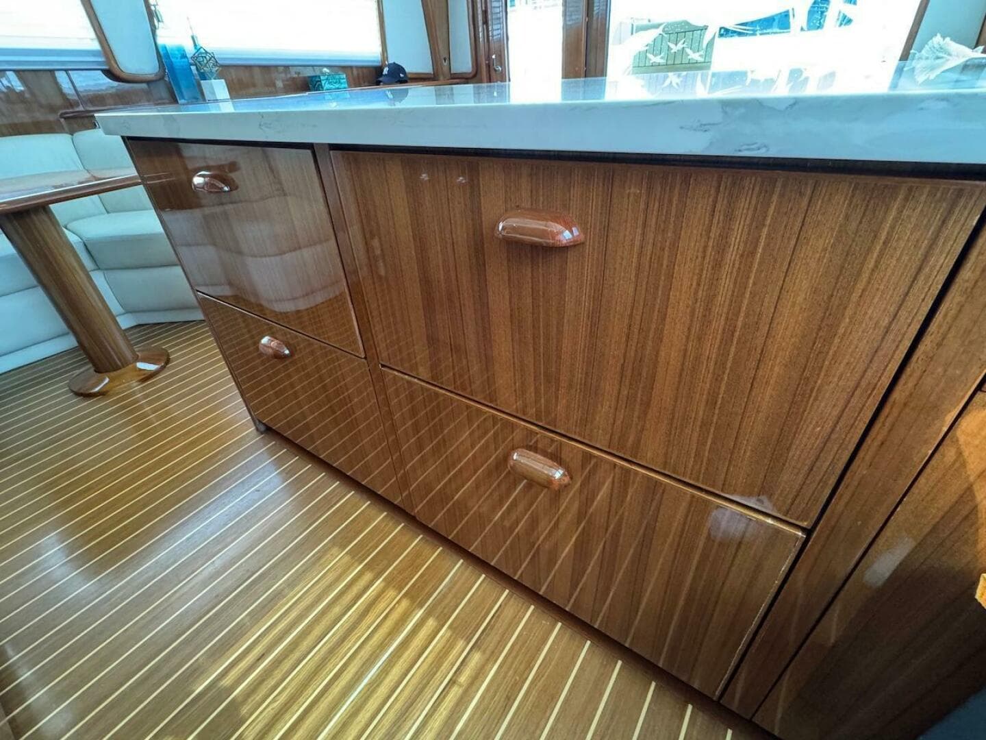 2007 Viking 52 Convertible — photo 12