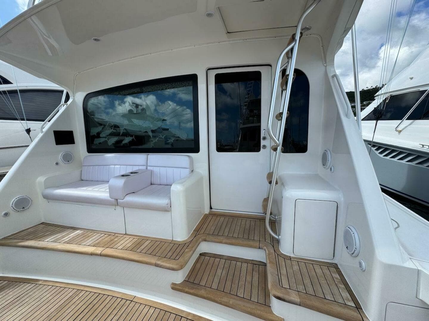 2007 Viking 52 Convertible — photo 28