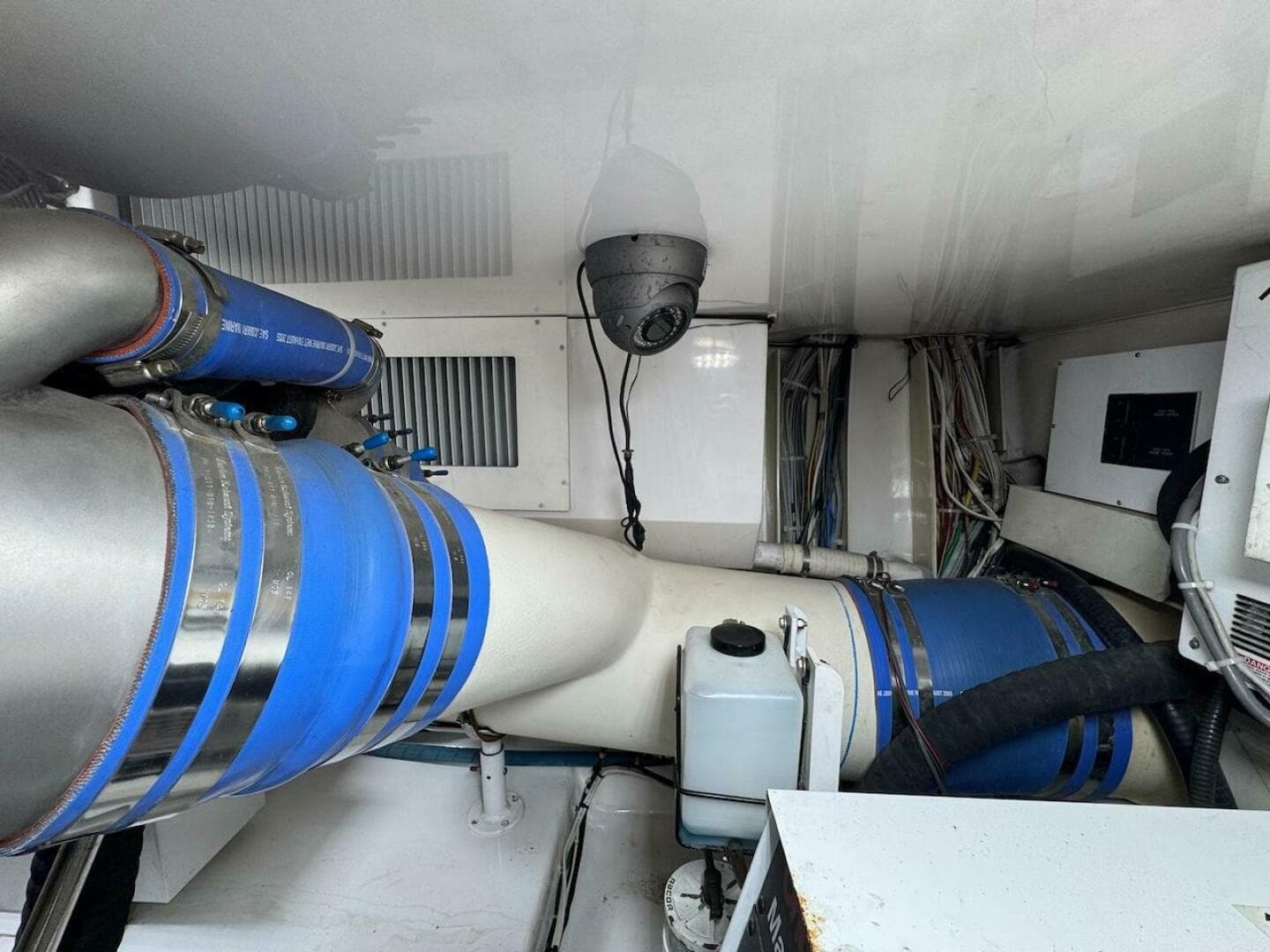 2007 Viking 52 Convertible — photo 41