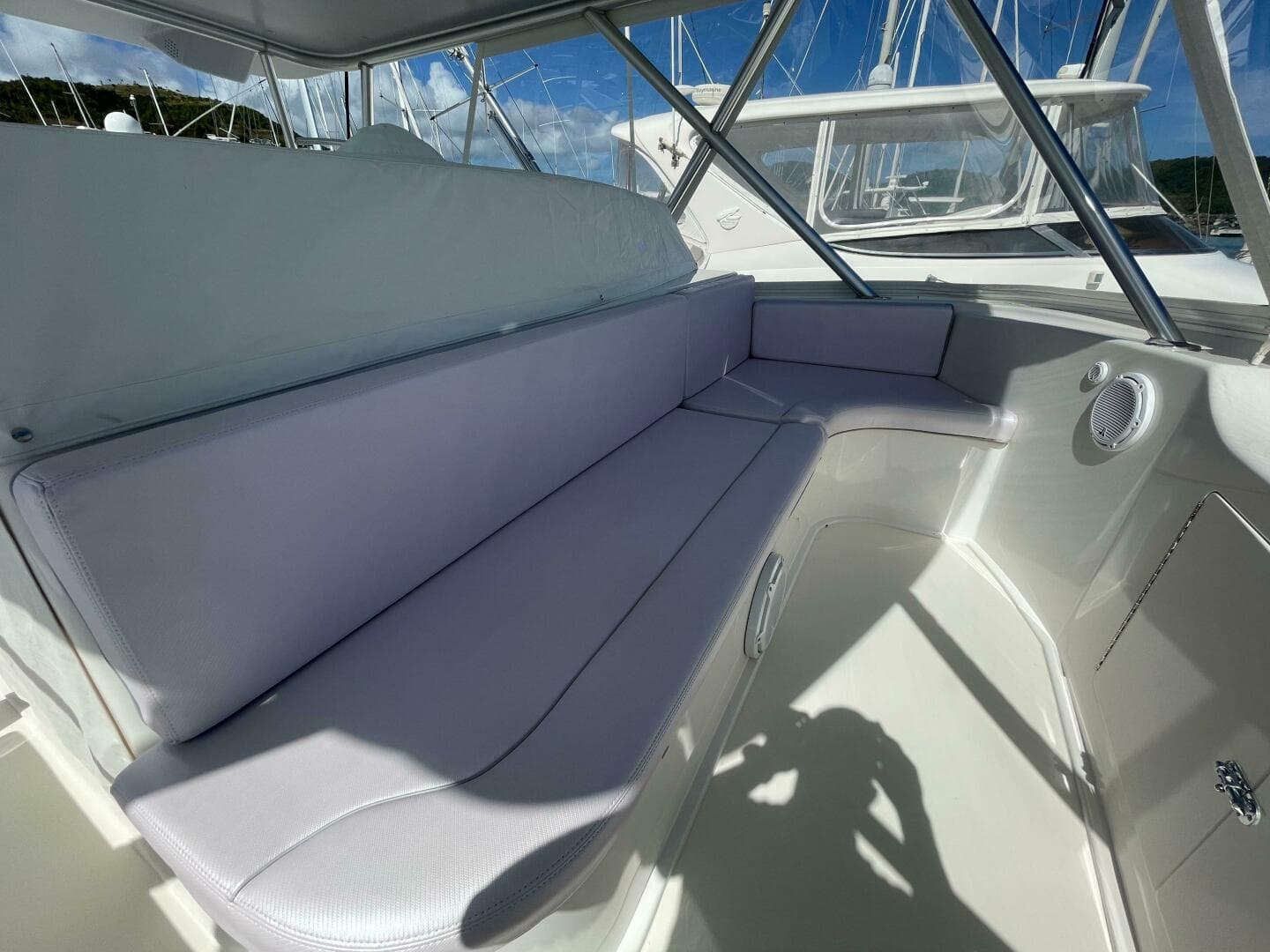 2007 Viking 52 Convertible — photo 36