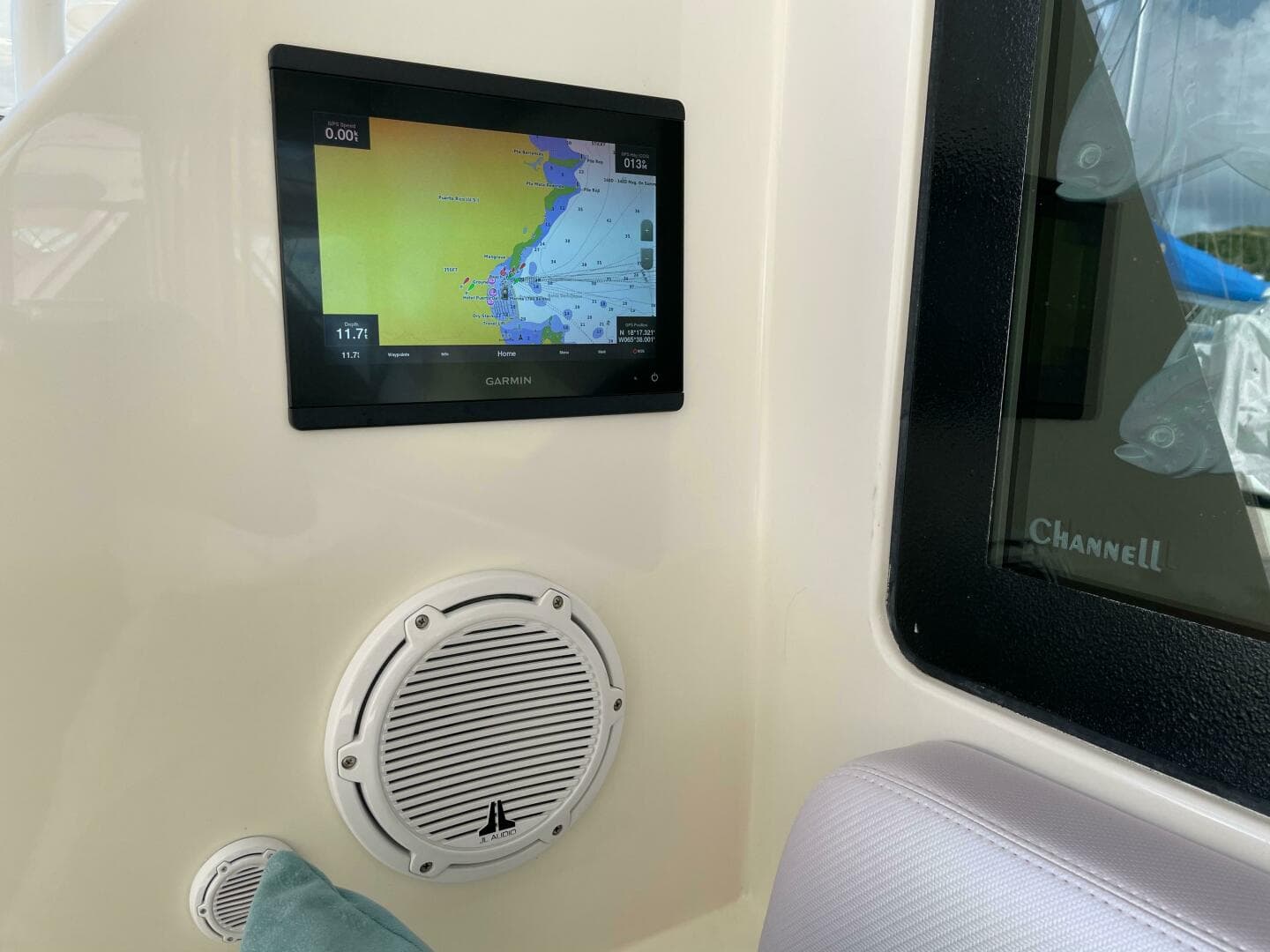 2007 Viking 52 Convertible — photo 52