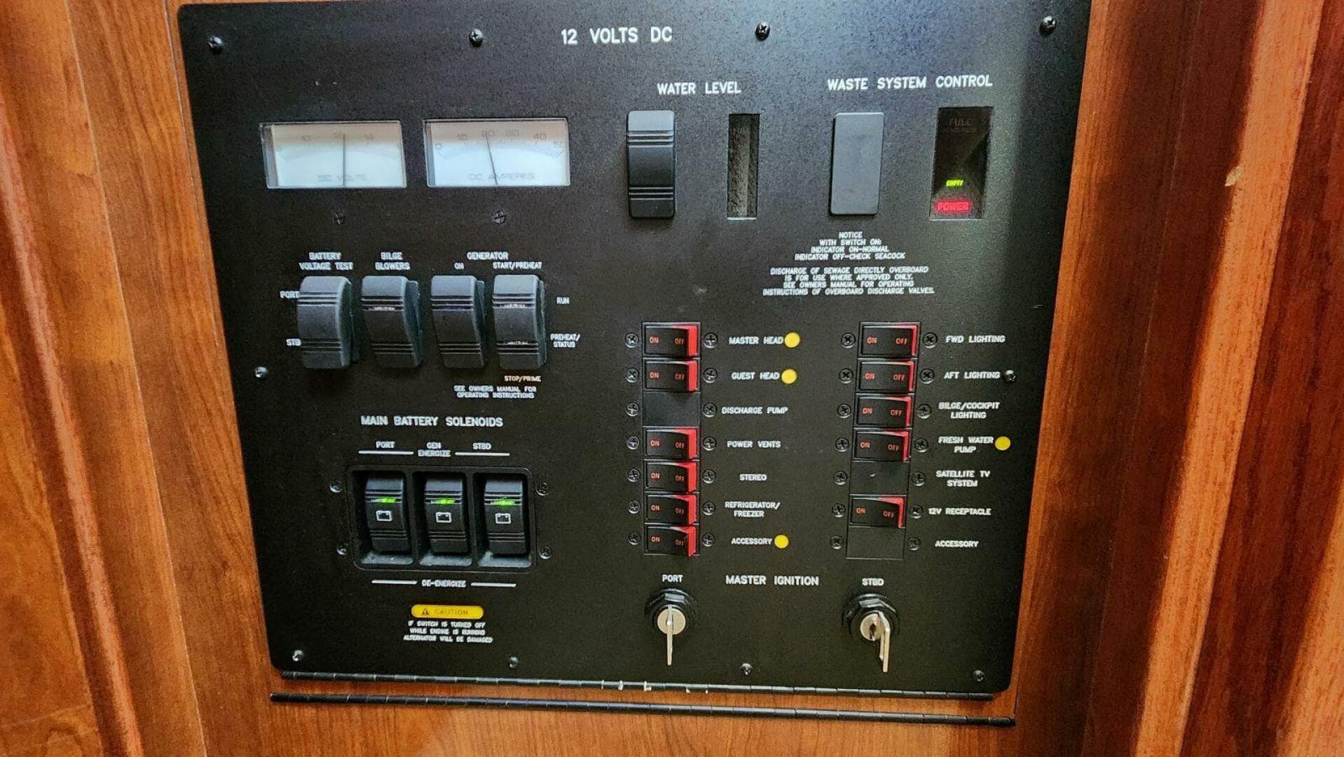 2004 Sea Ray 390 — photo 36