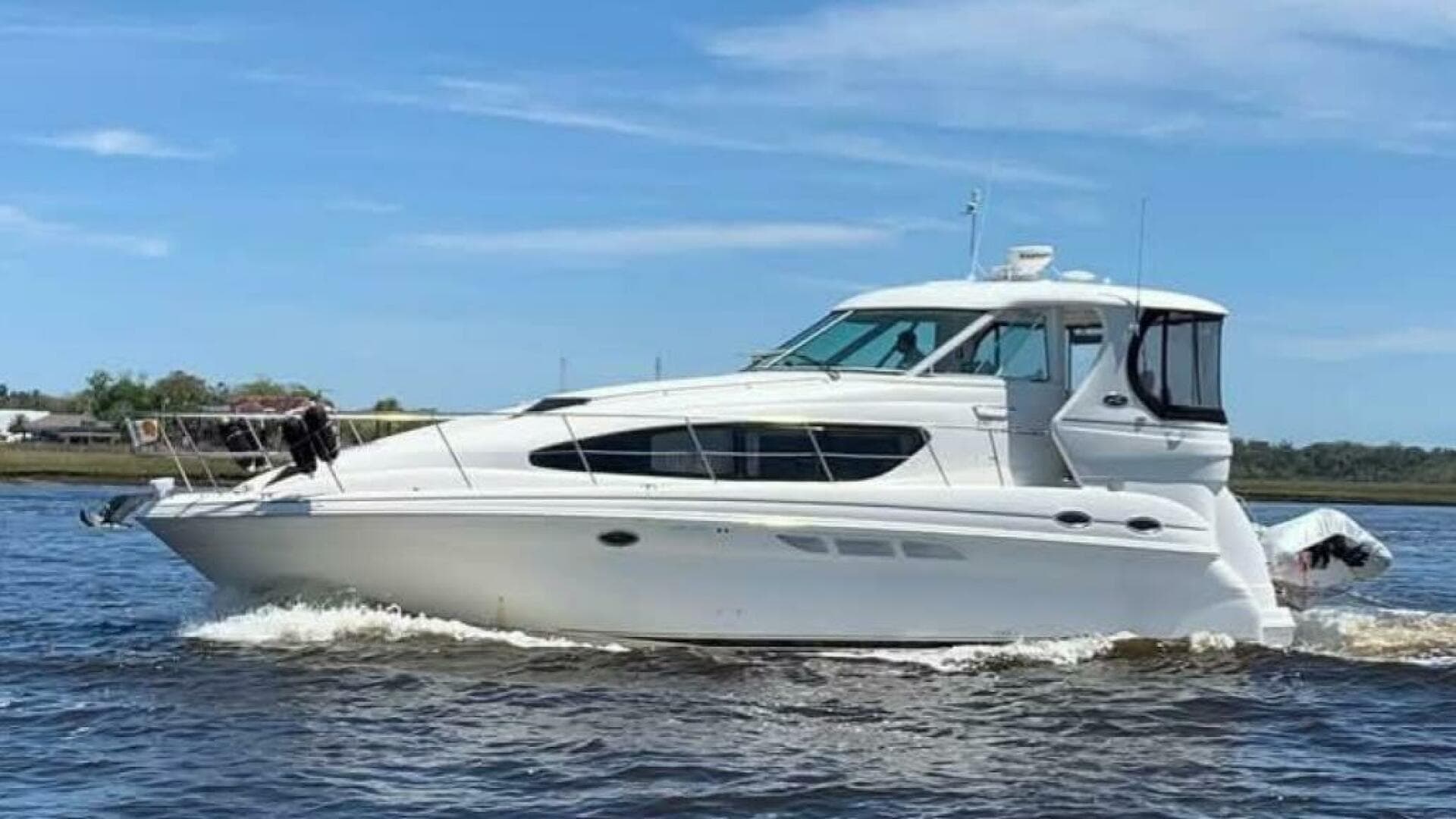 2004 Sea Ray 390 — photo 1