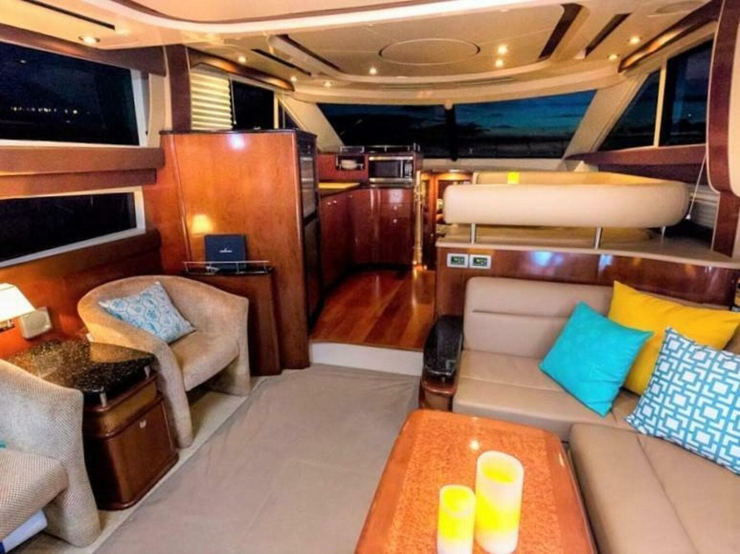 2009 Meridian 441 Sedan — photo 11