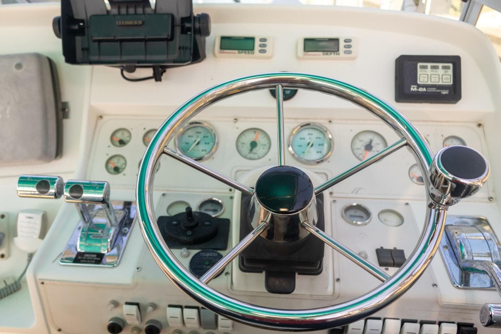 1995 Cruisers 3570 Esprit — photo 19