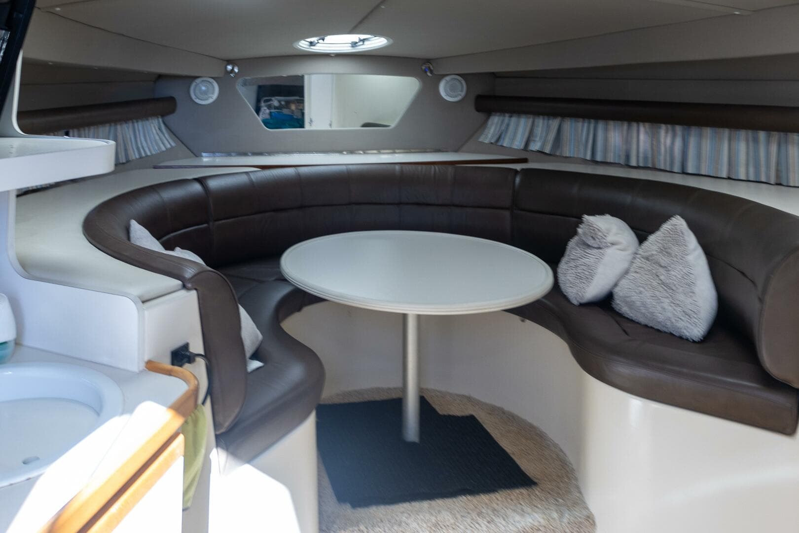 1995 Cruisers 3570 Esprit — photo 23