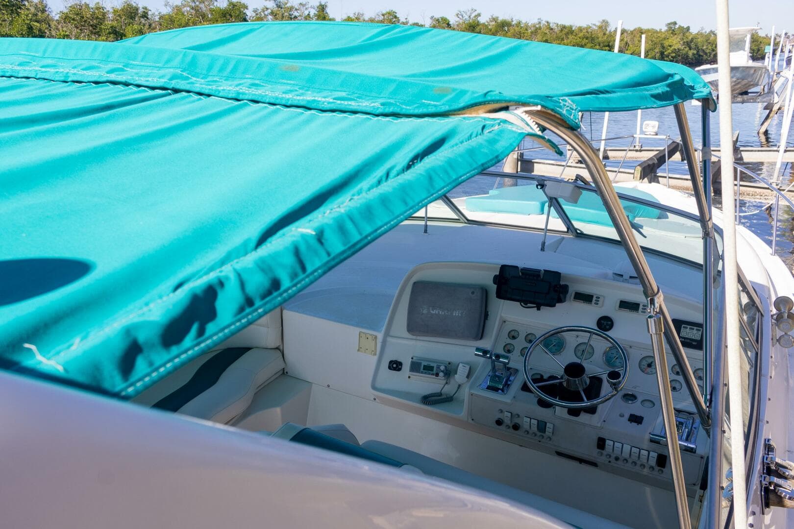 1995 Cruisers 3570 Esprit — photo 37