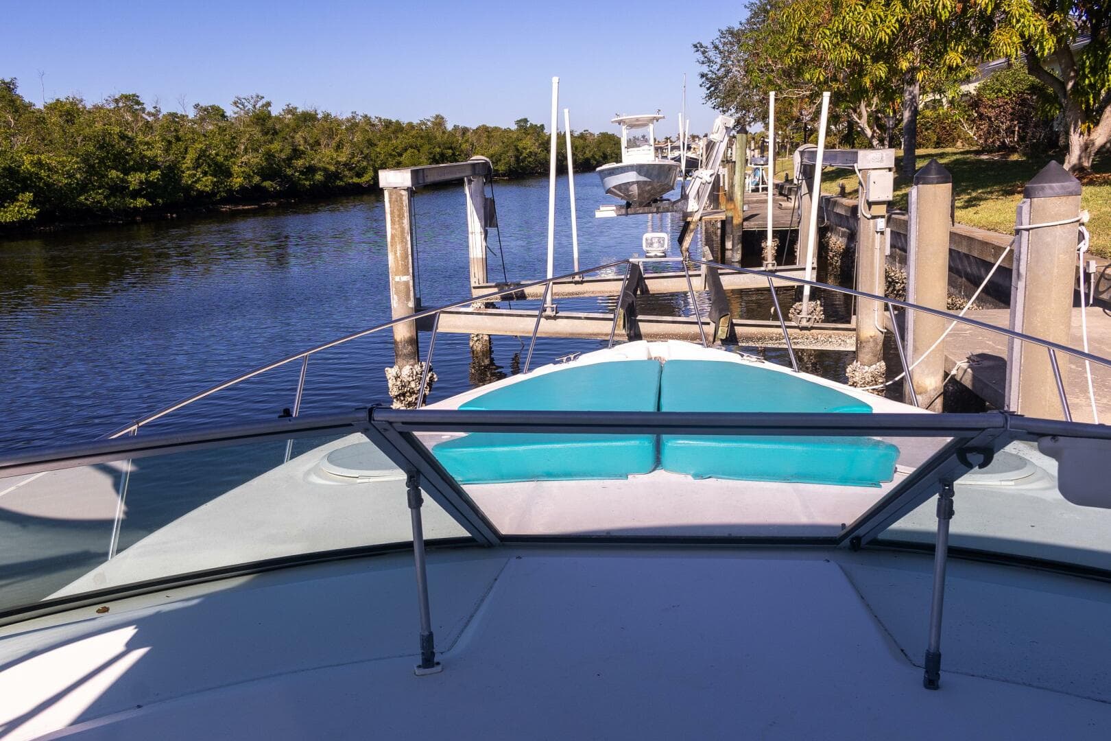 1995 Cruisers 3570 Esprit — photo 21