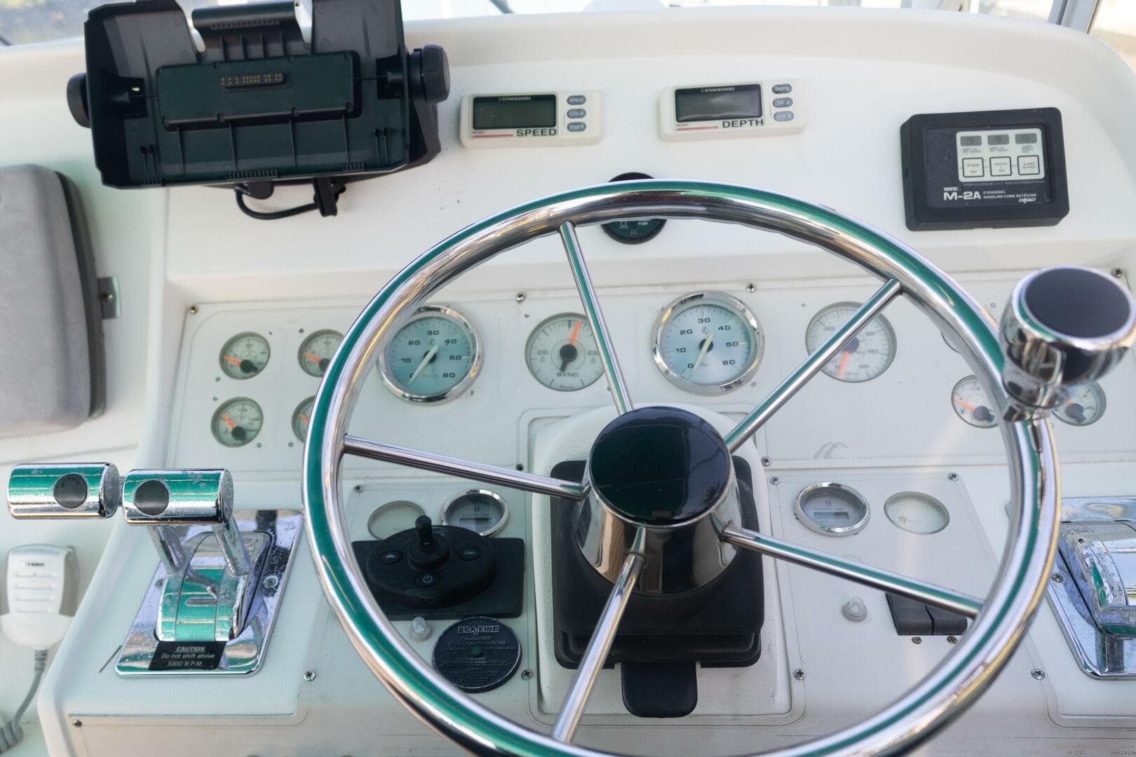 1995 Cruisers 3570 Esprit — photo 13