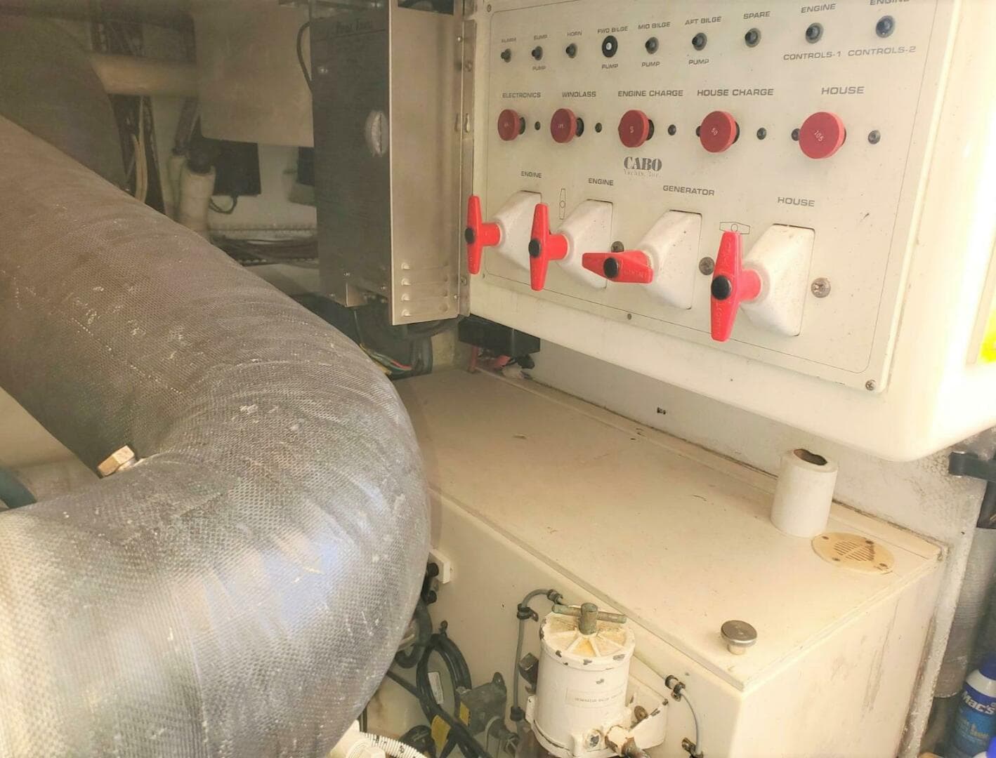 2003 Cabo Flybridge Sportfish — photo 11