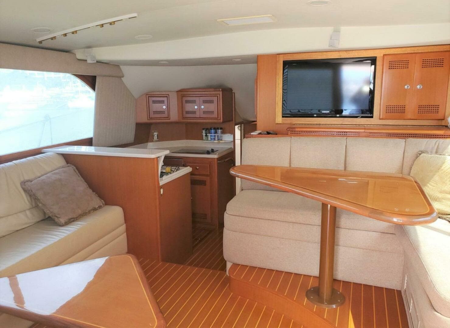 2003 Cabo Flybridge Sportfish — photo 10
