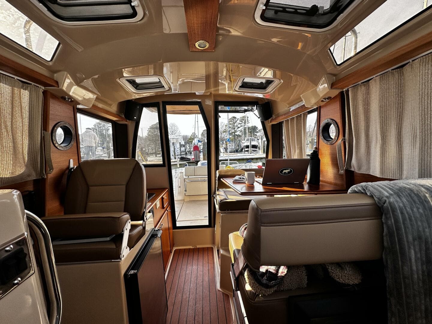 2019 Ranger Tugs R-23 — photo 25