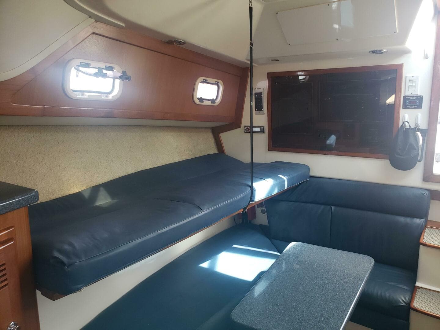 1999 Cabo Express Cruiser — photo 18