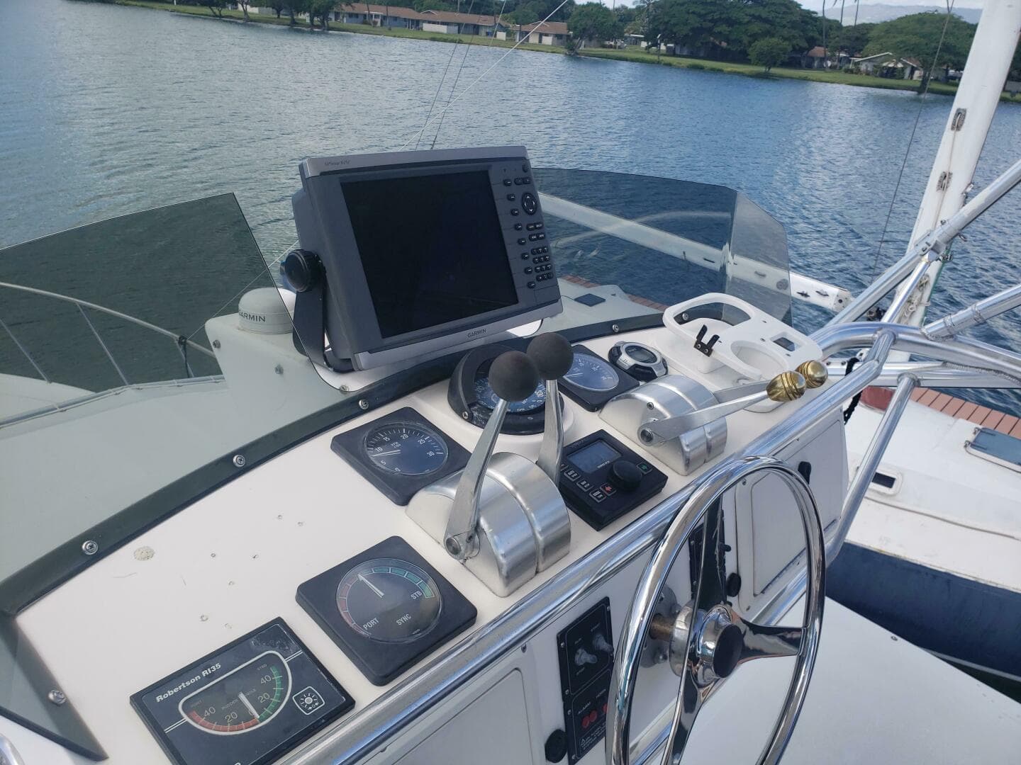 1999 Cabo Express Cruiser — photo 14