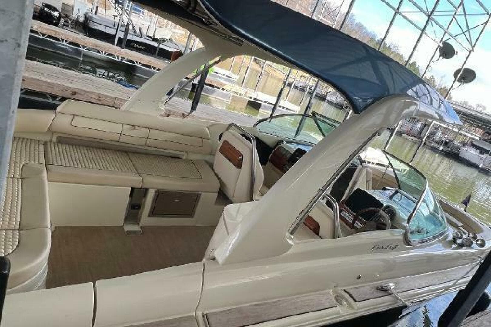 2020 Chris-Craft Launch 31 GT — photo 8