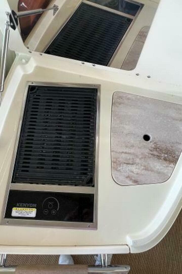 2020 Chris-Craft Launch 31 GT — photo 40