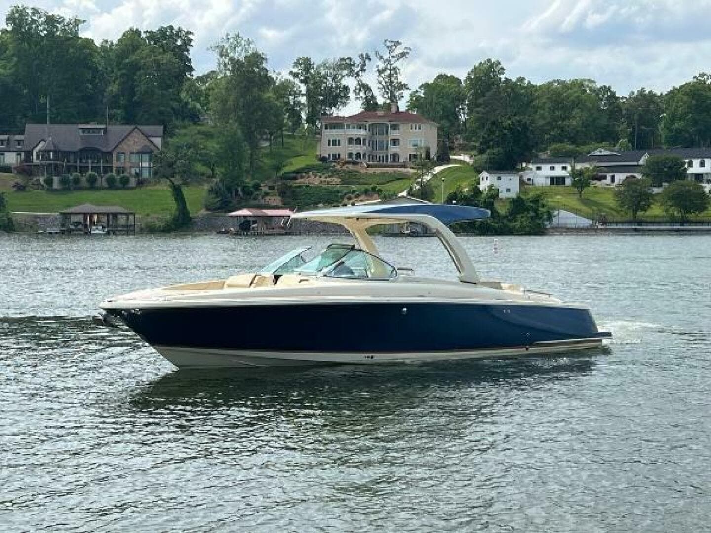 2020 Chris-Craft Launch 31 GT — photo 1