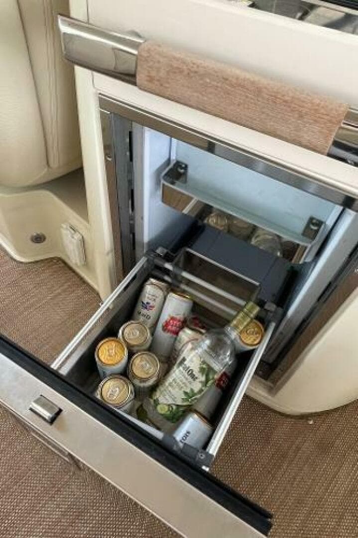 2020 Chris-Craft Launch 31 GT — photo 36