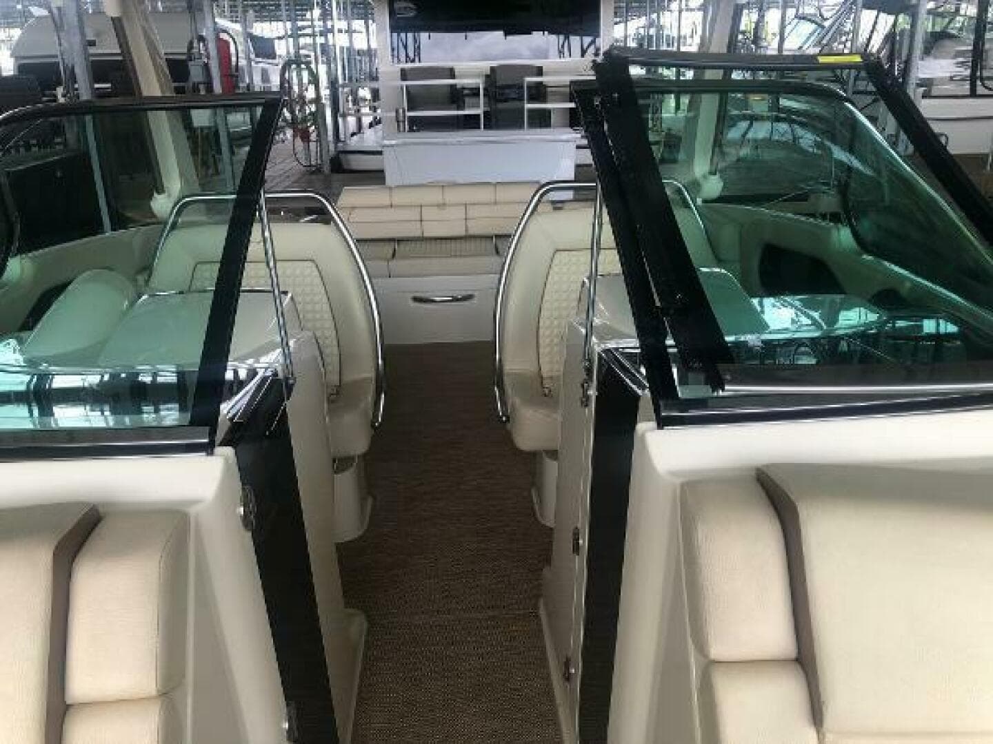 2020 Chris-Craft Launch 31 GT — photo 65