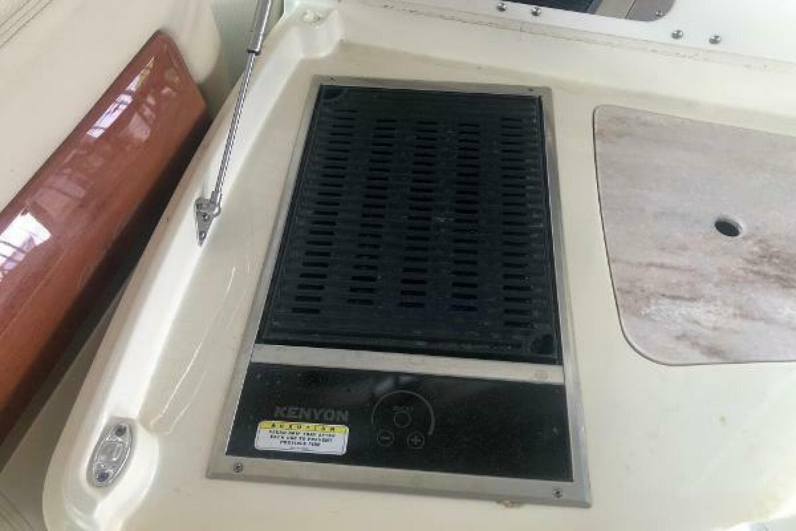 2020 Chris-Craft Launch 31 GT — photo 74