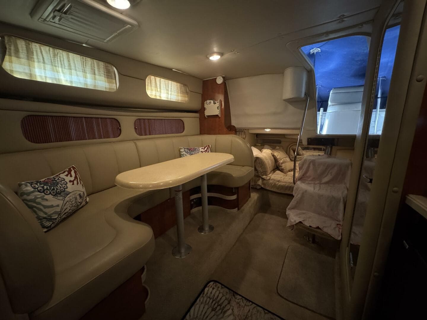 2002 Rinker 342 Fiesta Vee — photo 6