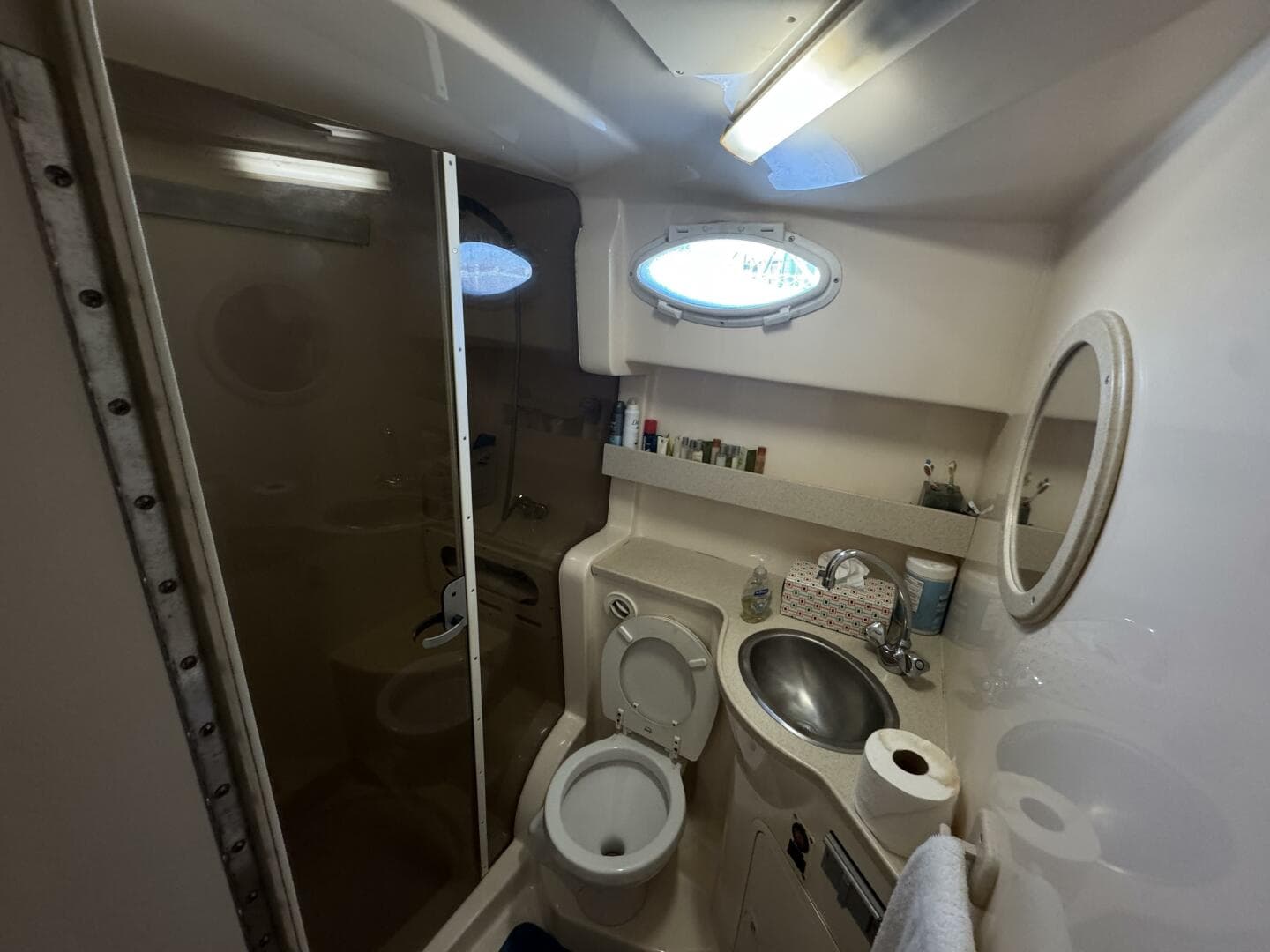 2002 Rinker 342 Fiesta Vee — photo 14