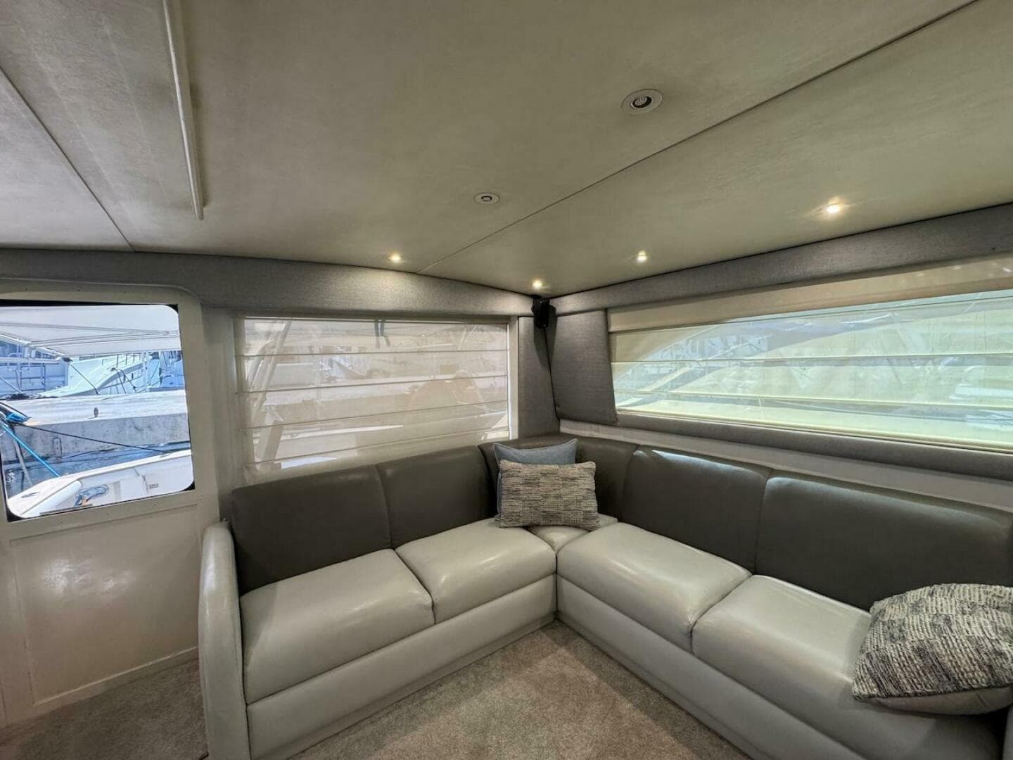 2000 Ocean Yachts 48 Convertible — photo 20