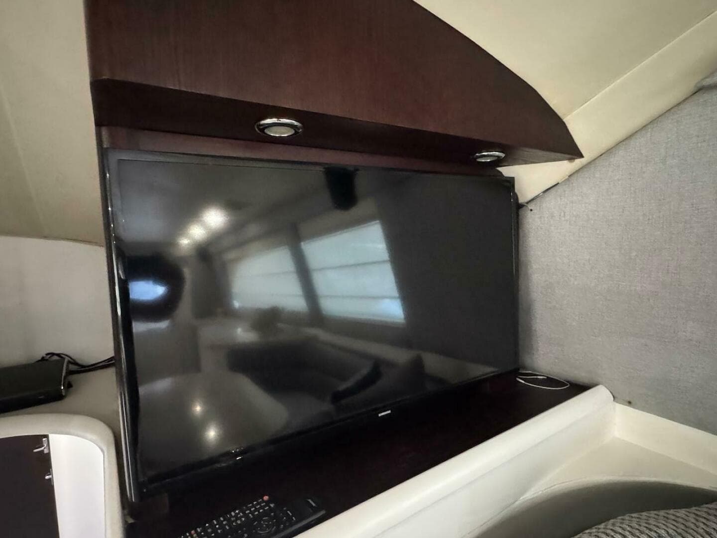 2000 Ocean Yachts 48 Convertible — photo 25