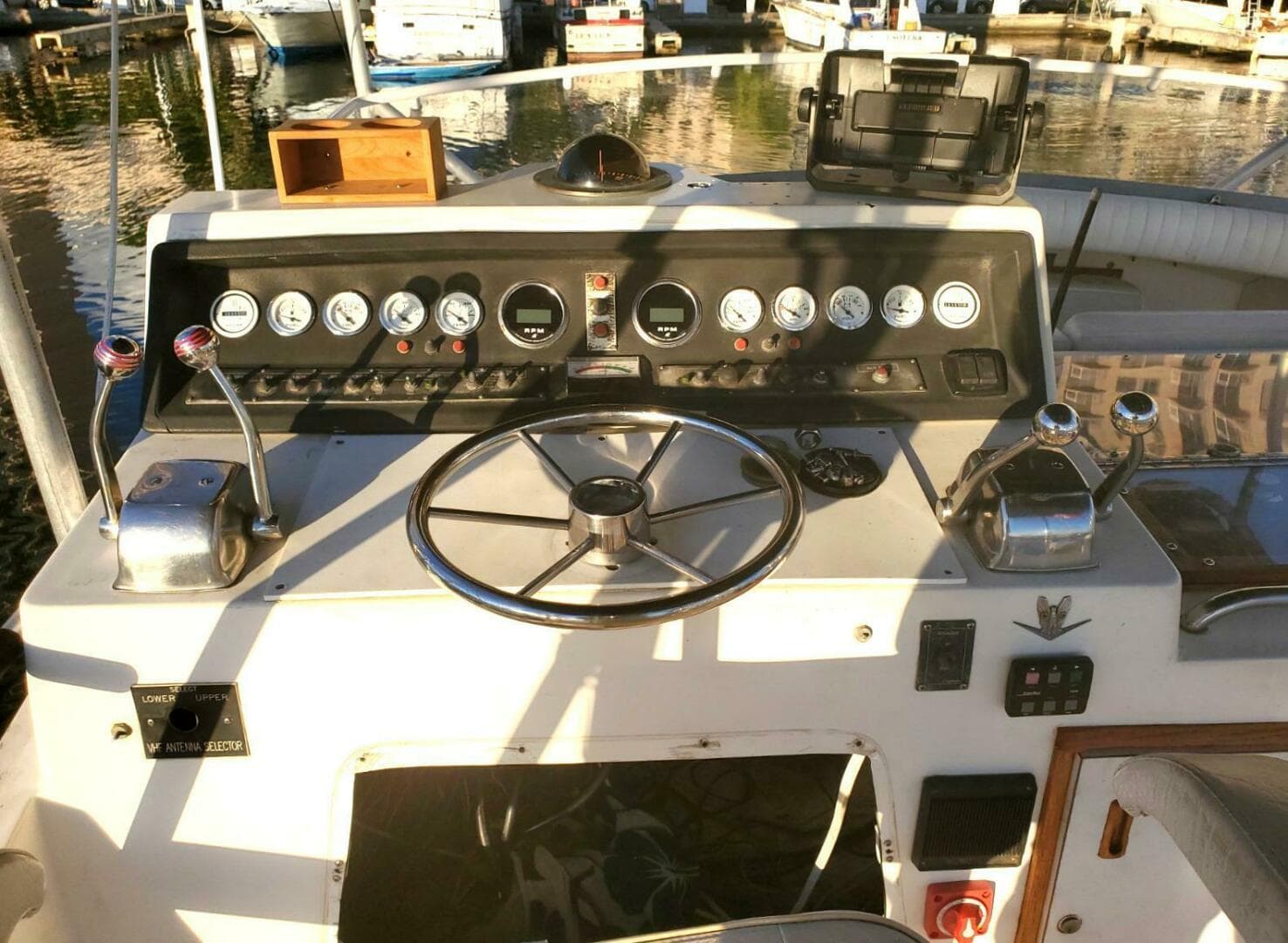 1979 Bertram 38 Convertible Sportfisher — photo 8