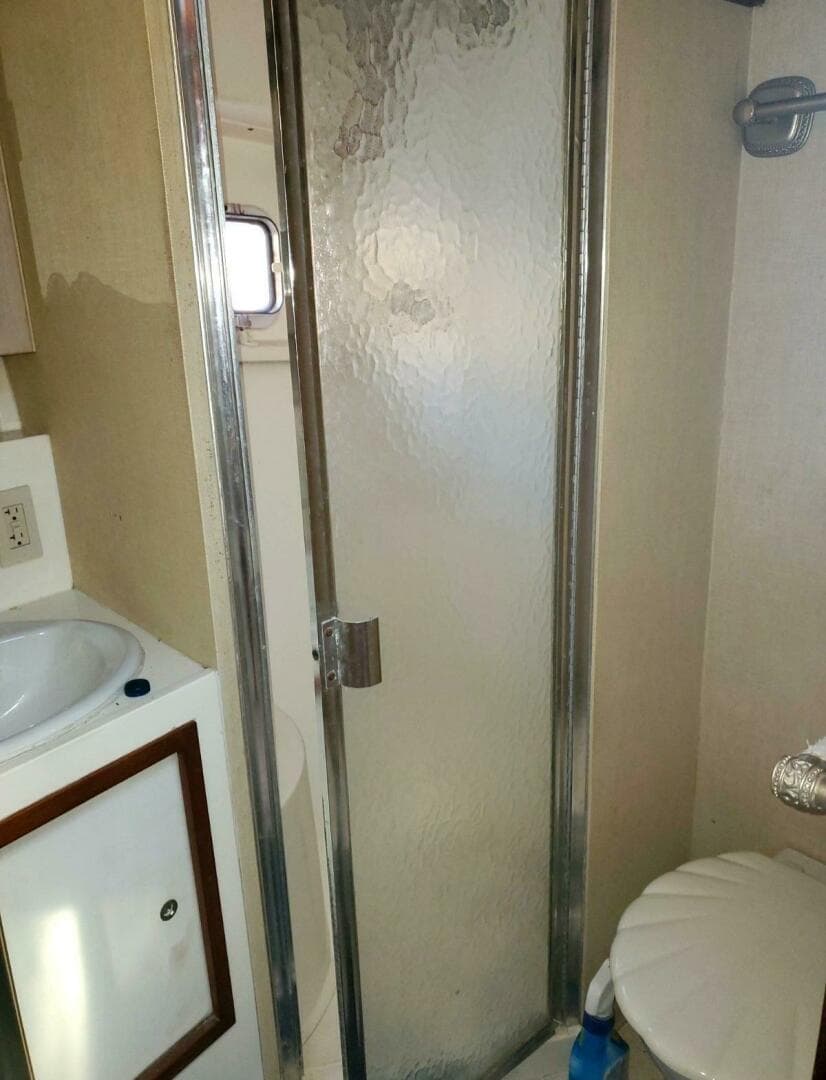 1979 Bertram 38 Convertible Sportfisher — photo 4