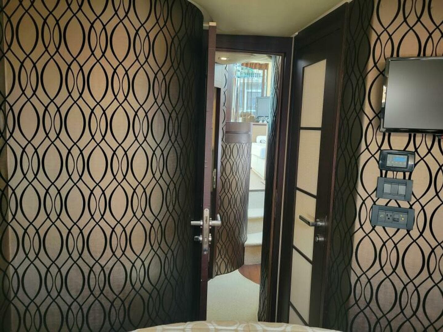 2009 Azimut 43S — photo 36