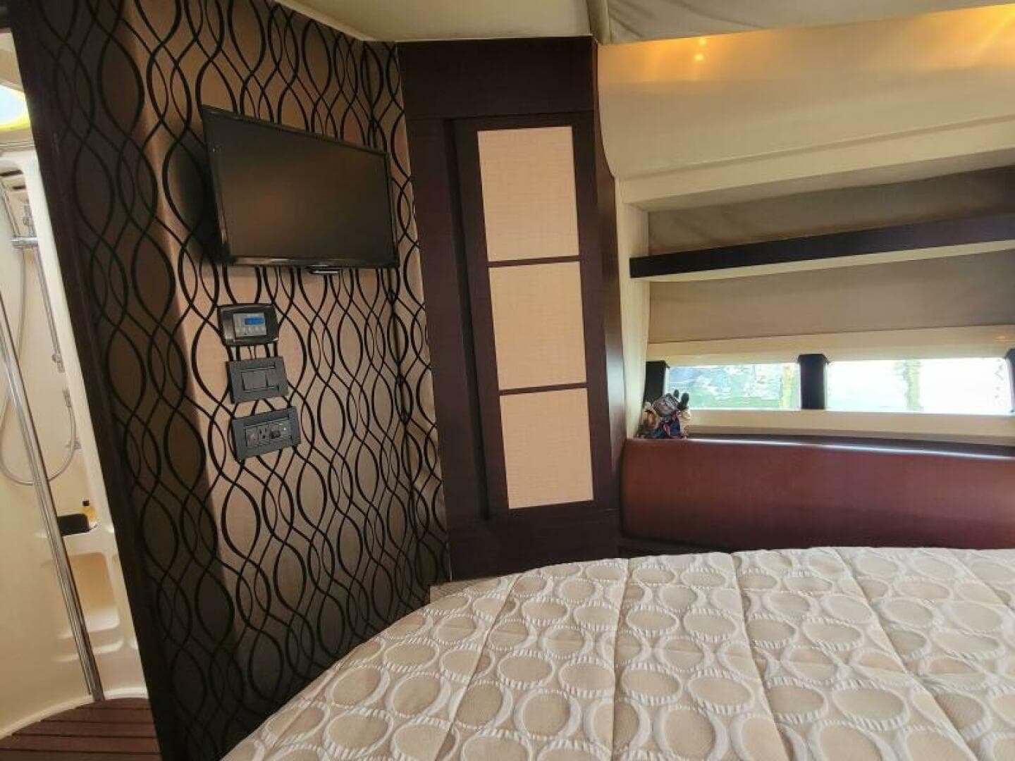 2009 Azimut 43S — photo 34