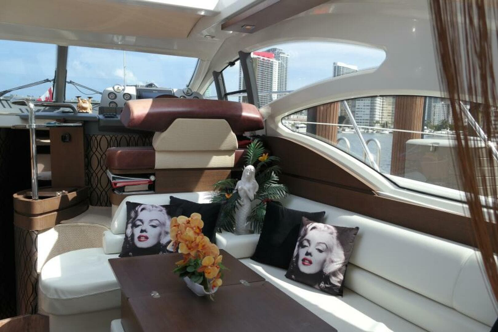 2009 Azimut 43S — photo 17